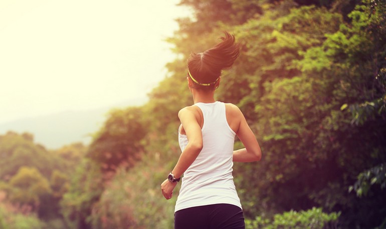 One hundred step of  joy - All benefits of the fast walk