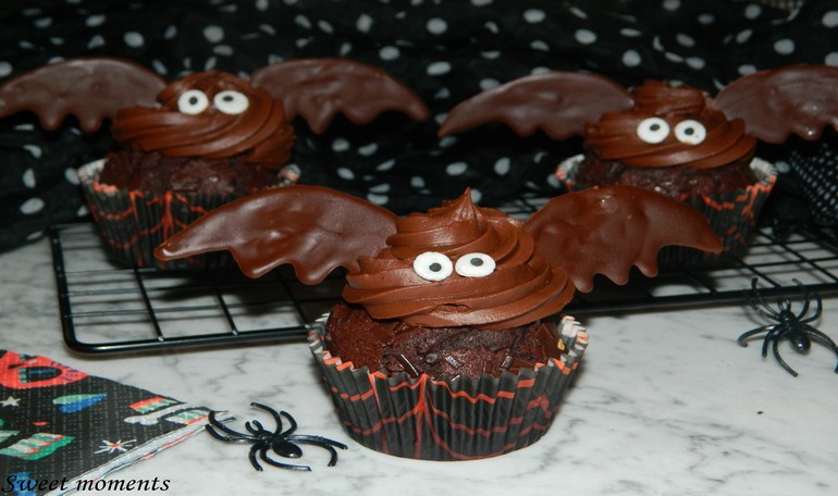 Bat Cupcake