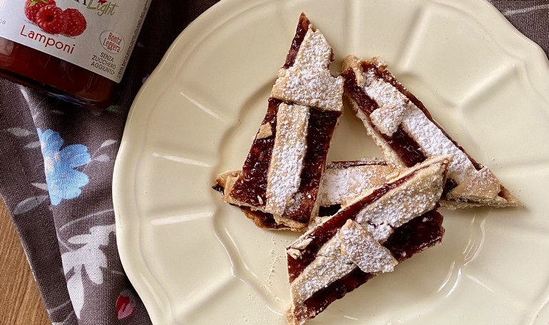 Linzer cookies