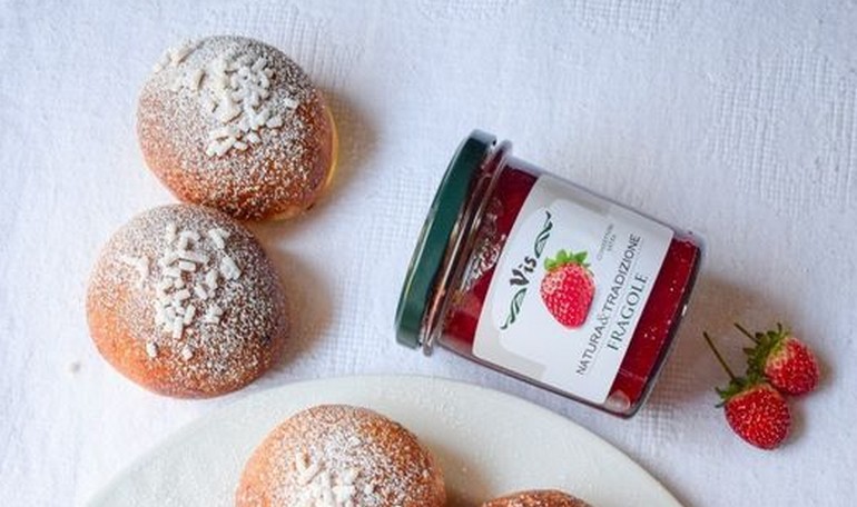 Bomboloni alla Confettura di Fragole 