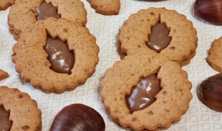 Biscotti frollini con frolla alle castagne