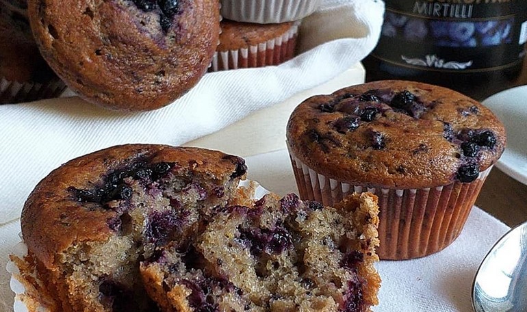 Muffin integrali con ricotta e mirtilli
