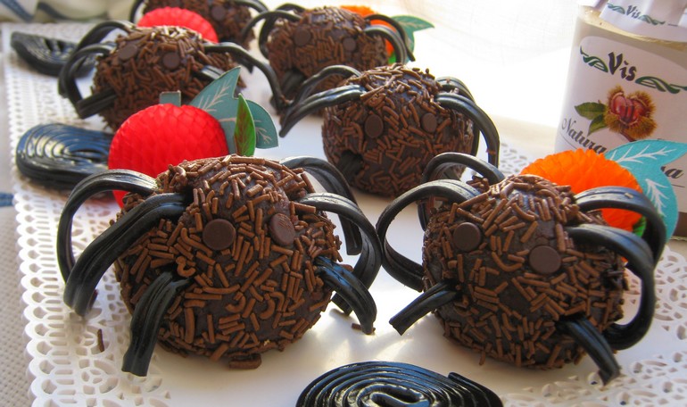 Little spidres with chestnut cream